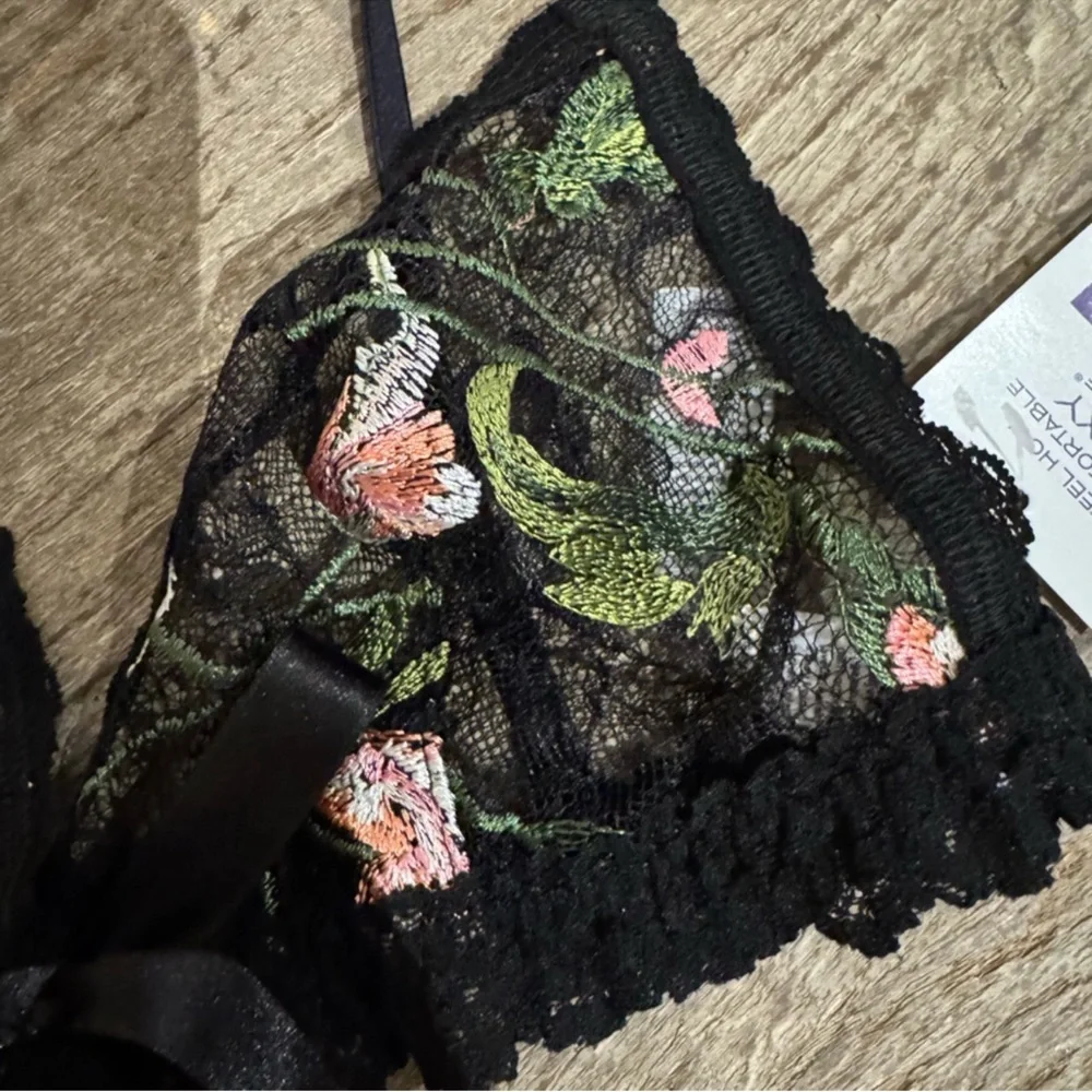 Hanky Panky Amelia Bralette. - Picture 5 of 6